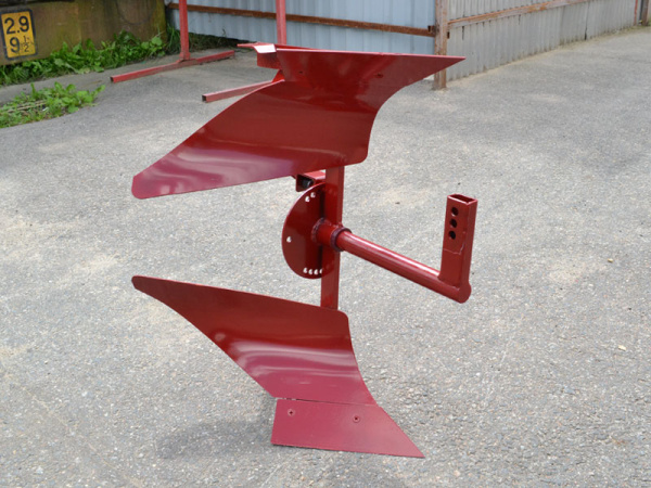 Плуг оборотный П1-215/14-11 МТЗ