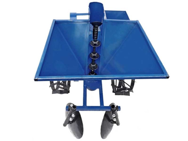 Картофелесажалка  КС01-01п с бункером для удобрений для мотоблока