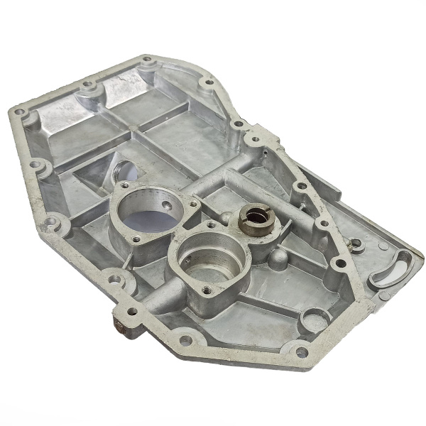 Крышка блока R175-R185 (правая)