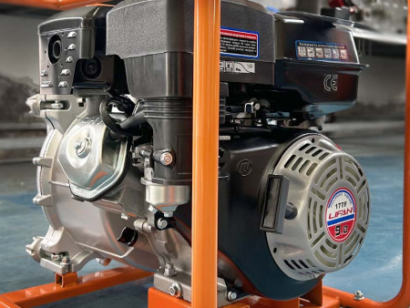 Мотопомпа  бензиновая Lifan 80SP