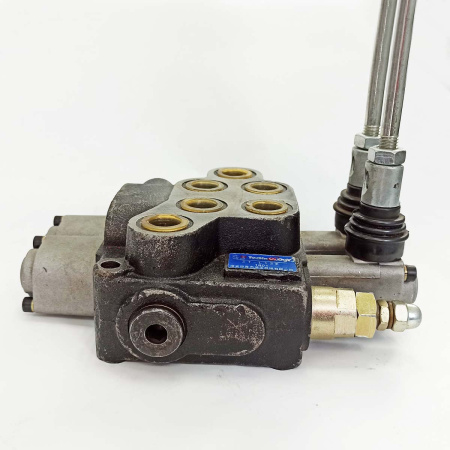 Распределитель гидравлический двухконтурный к минитрактору