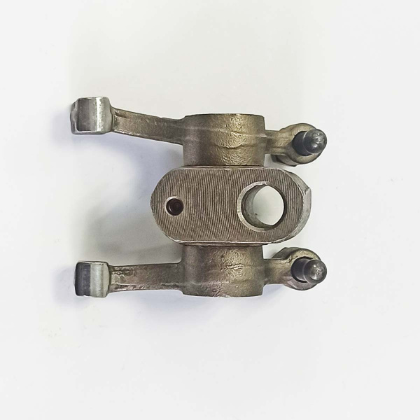 Коромысло двигателя C186F в сборе