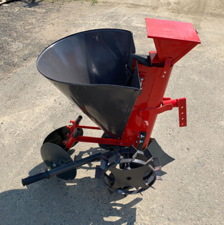 Картофелесажалка КС с дозатором удобрений