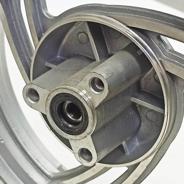 Диск передний R10 (литой) скутера (SV1 051 028-03.10)