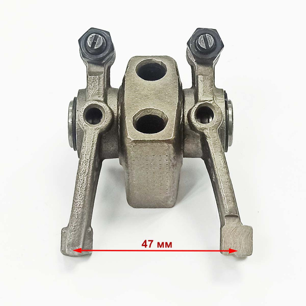 Коромысло двигателя 186FA в сборе