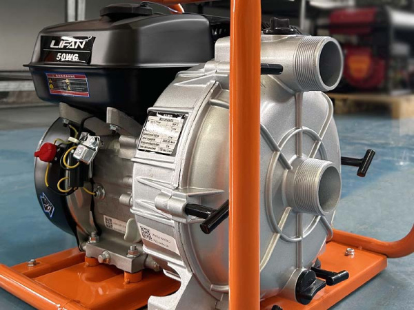 Мотопомпа  бензиновая Lifan 50WG