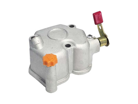 Крышка клапанная C178F (3 болта)