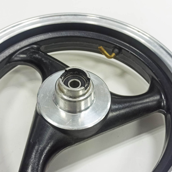 Диск передний R12 (литой) скутера (SV1 052 025-03)