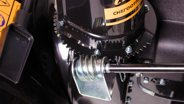 Снегоуборщик бензиновый CHAMPION STT761E