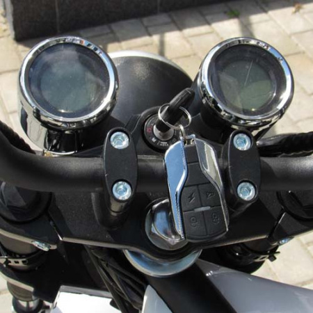 Электросамокат YAKAMA АР-Н0001B белый