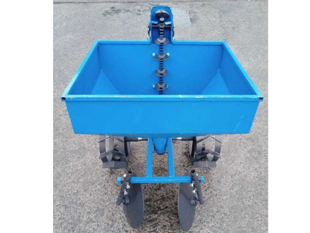 Картофелесажалка  КСТ01-01 для минитрактора (три точки крепления)