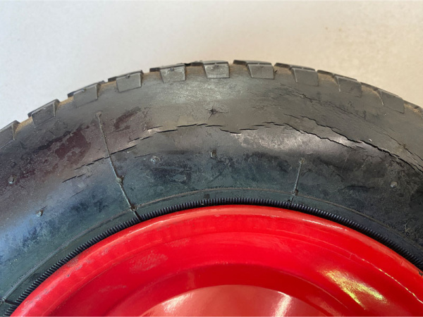 Колесо 3.25/3.00-8 для тачки (ось 20/110) УЦЕНКА